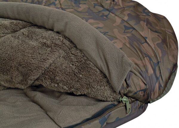 fox spacak r3 camo sleeping bag 1